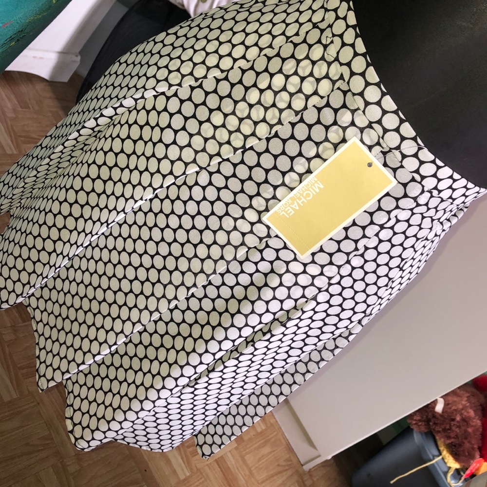 Designer skirt - Picture 1 of 2